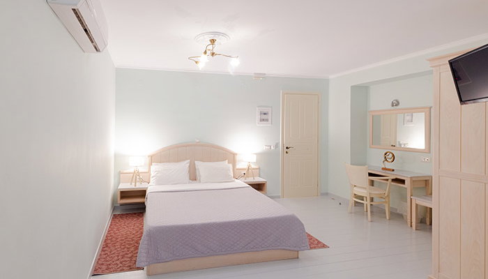 999 Luxury Hotel