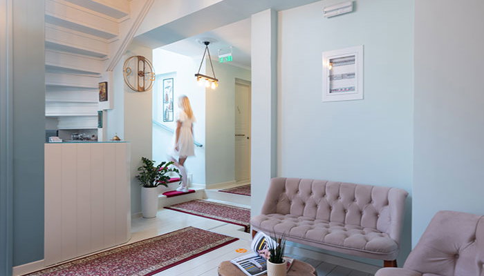 999 Luxury Hotel