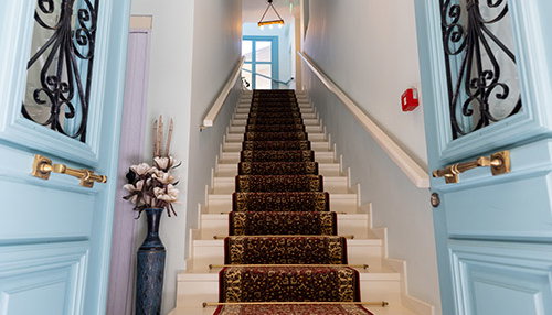 999 Luxury Hotel