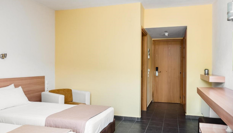 Gefiri Plakas Hotel
