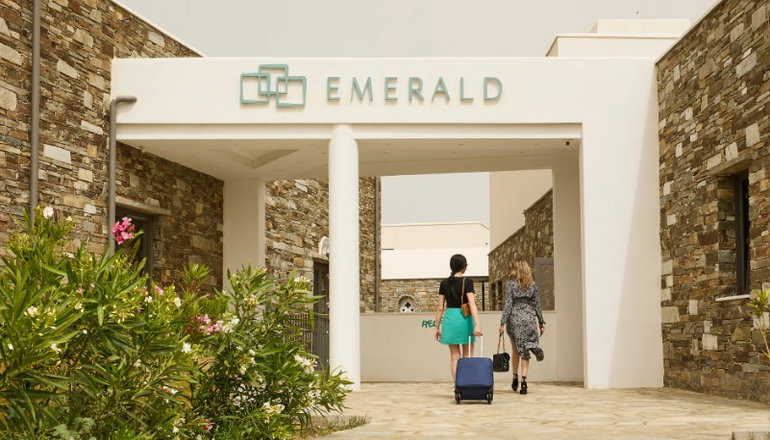 Emerald Tinos - Άγιος Φωκάς, Τήνος