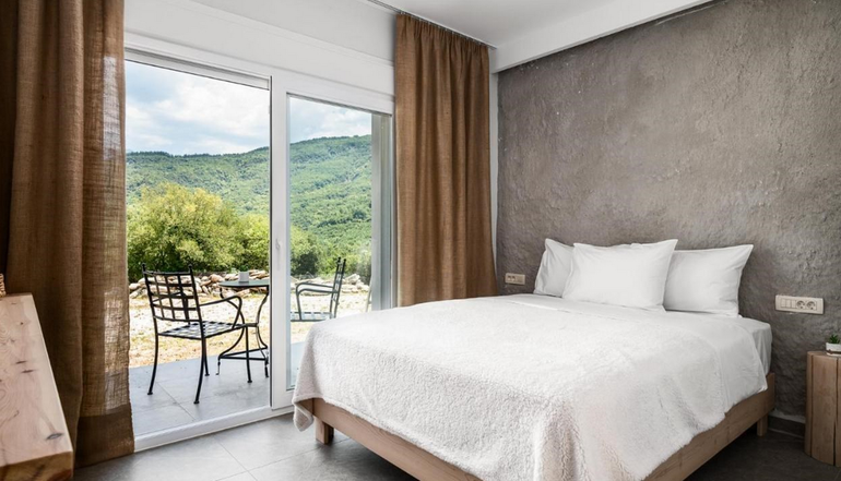 Gefiri Plakas Hotel