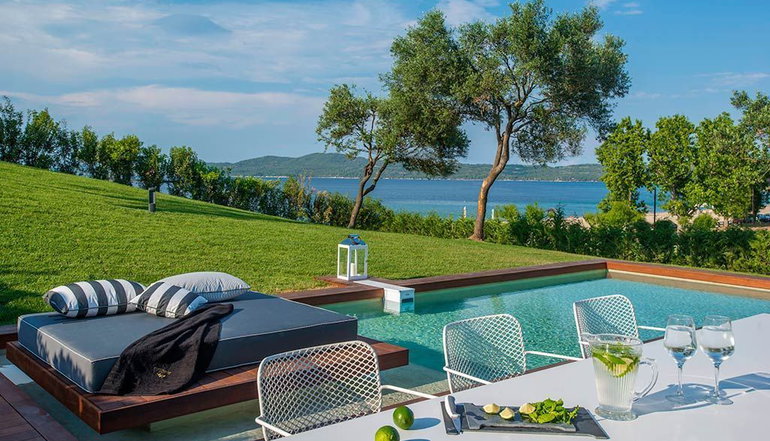 5* Avaton Luxury Beach Resort Relais & Chateaux