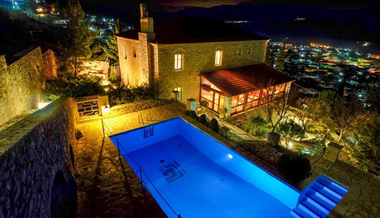 4* Ξενώνας Κυριακή & Αμφίκλεια Suites - Αμφίκλεια, Παρνασσός