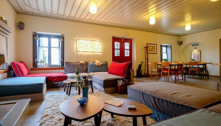 4* Ξενώνας Κυριακή & Αμφίκλεια Suites - Αμφίκλεια, Παρνασσός
