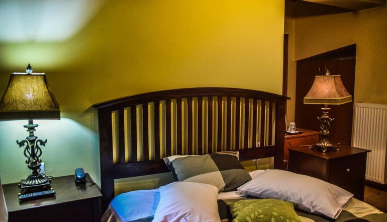Αέτωμα Suites