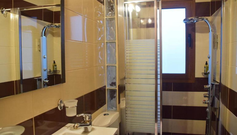 Αέτωμα Suites