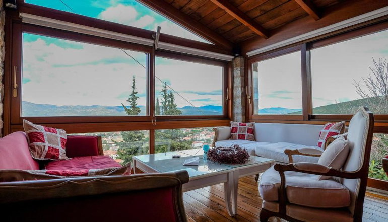4* Ξενώνας Κυριακή & Αμφίκλεια Suites - Αμφίκλεια, Παρνασσός