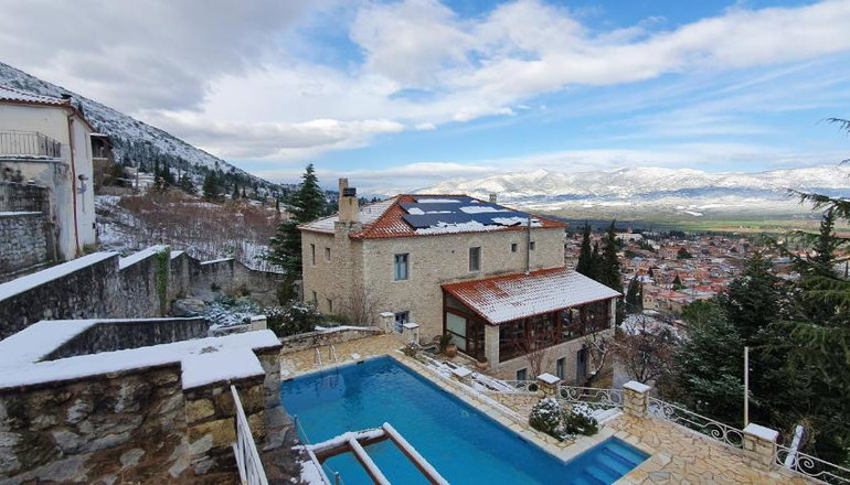 4* Ξενώνας Κυριακή & Αμφίκλεια Suites - Αμφίκλεια, Παρνασσός