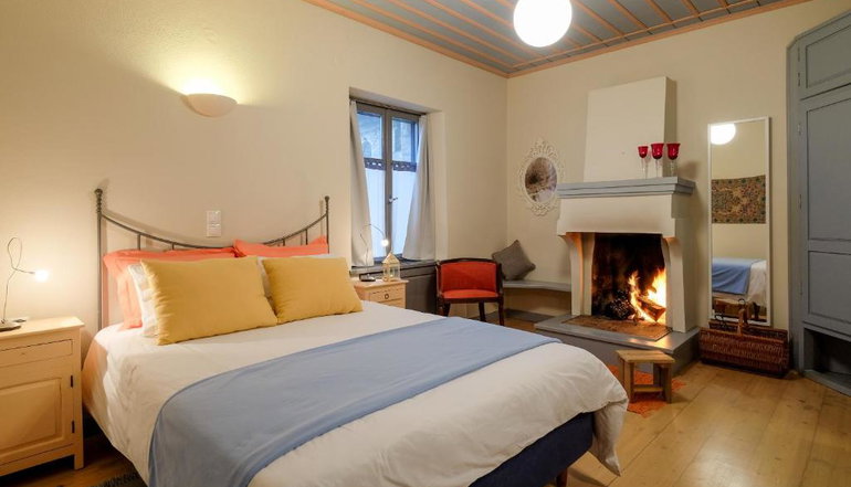 4* Ξενώνας Κυριακή & Αμφίκλεια Suites - Αμφίκλεια, Παρνασσός