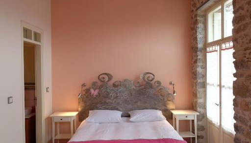 4* Ξενώνας Κυριακή & Αμφίκλεια Suites - Αμφίκλεια, Παρνασσός