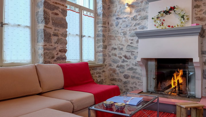 4* Ξενώνας Κυριακή & Αμφίκλεια Suites - Αμφίκλεια, Παρνασσός