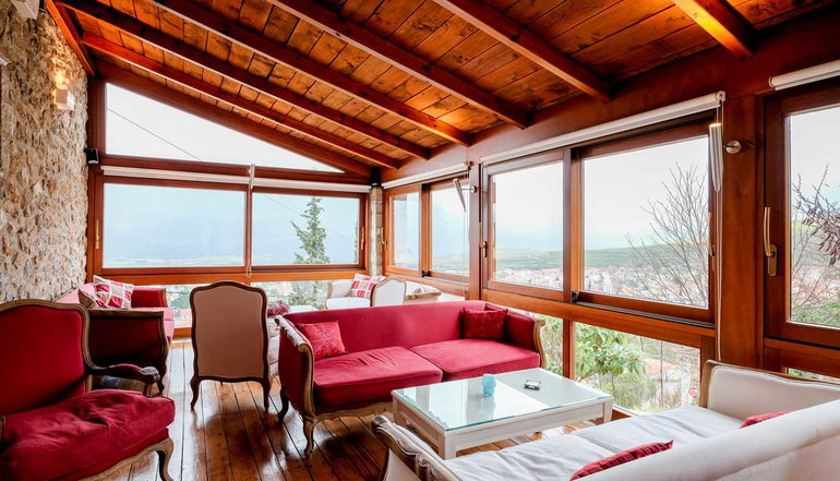4* Ξενώνας Κυριακή & Αμφίκλεια Suites - Αμφίκλεια, Παρνασσός