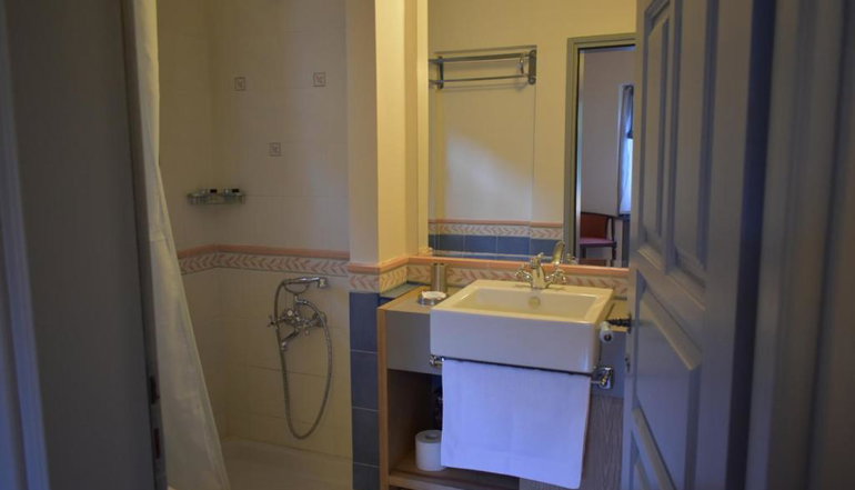 4* Ξενώνας Κυριακή & Αμφίκλεια Suites - Αμφίκλεια, Παρνασσός