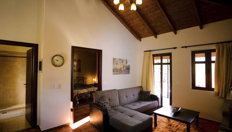 Ορεάδες Suites
