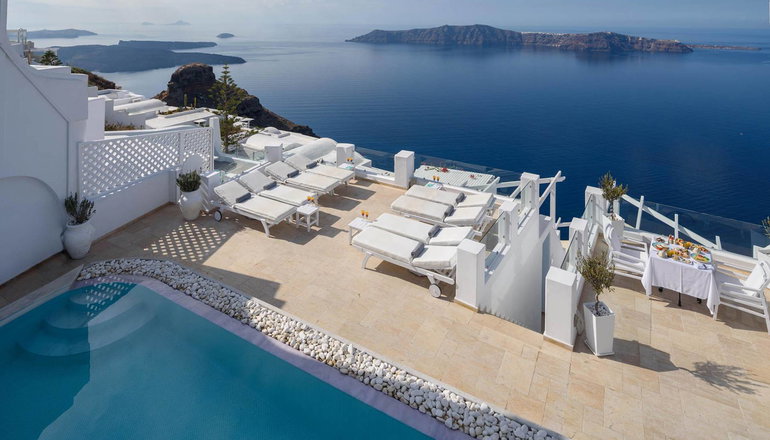 Above Blue Suites - Ημεροβίγλι, Σαντορίνη