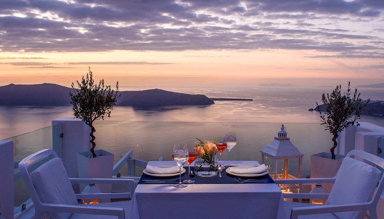Above Blue Suites - Ημεροβίγλι, Σαντορίνη
