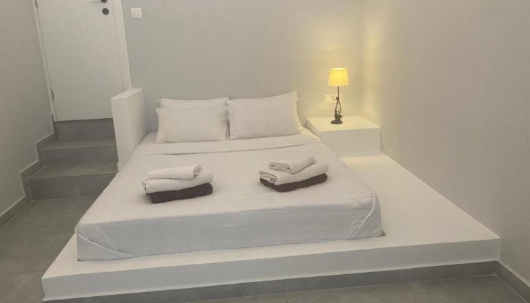 Abrazo 8 Villas Santorini