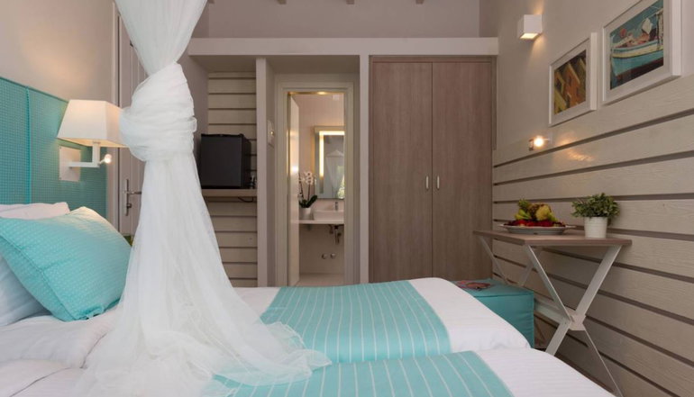 4* Acharavi Beach Hotel