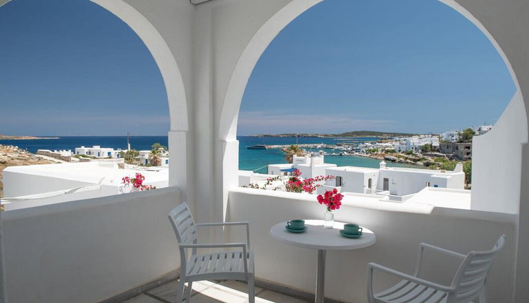 Adonis Hotel & Apartments