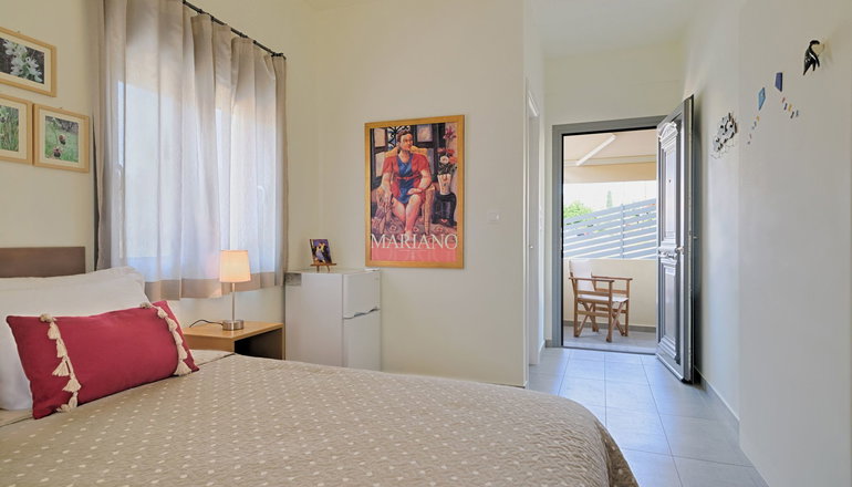 Aegina bed and culture