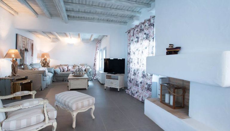 Aelia Paros Villas