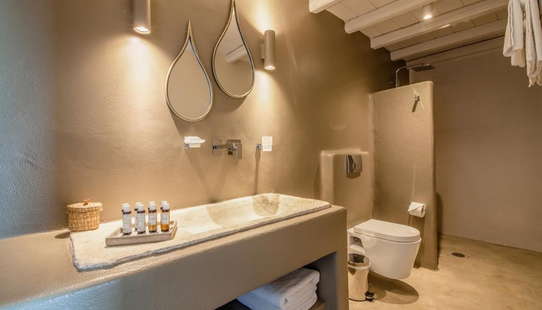 4* Aeolis Tinos Suites