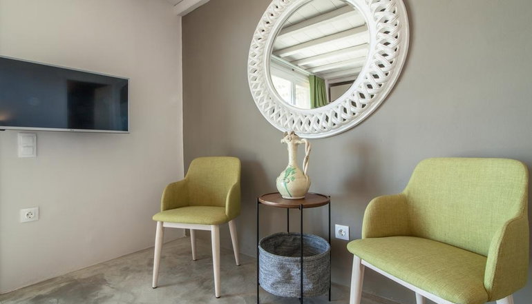 4* Aeolis Tinos Suites