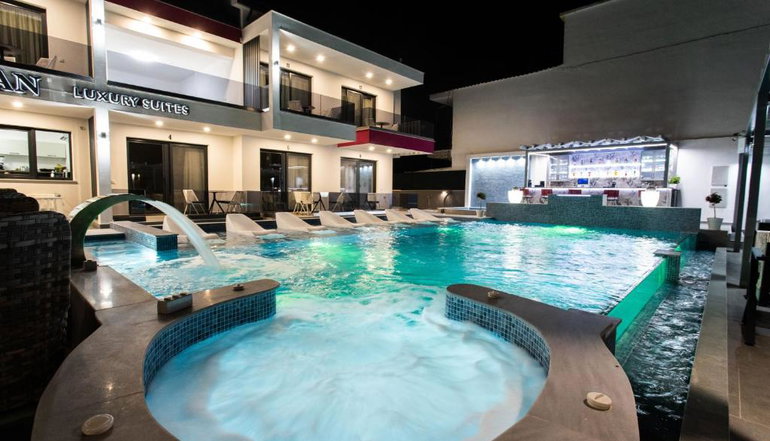 Aeonian Luxury Suites