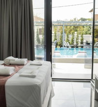 Aeonian Luxury Suites