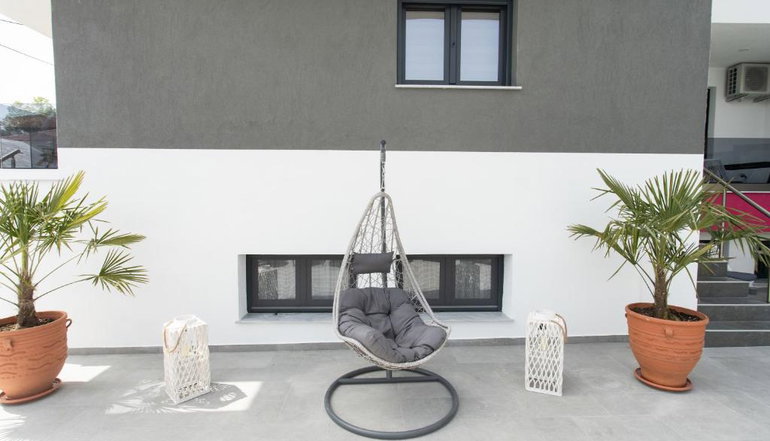 Aeonian Luxury Suites