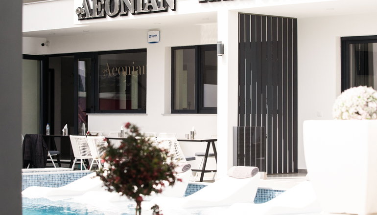 Aeonian Luxury Suites