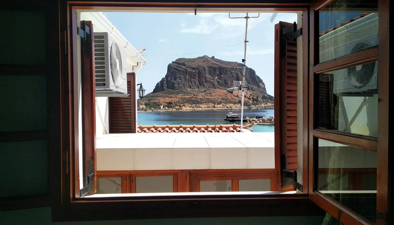 Agnantio Monemvasia