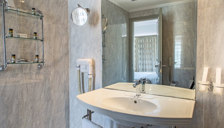 Airotel Stratos Vassilikos Hotel