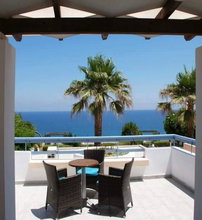 Aithrio Hotel