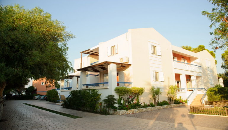 Aithrio Hotel