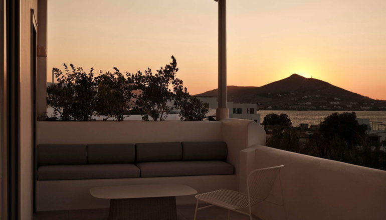 Akria Seaside Suites - Νάουσα, Πάρος