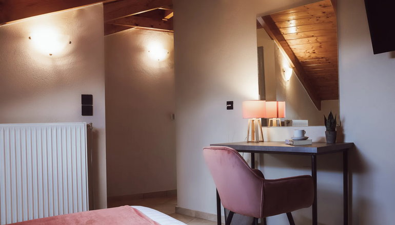 Akti Hotel
