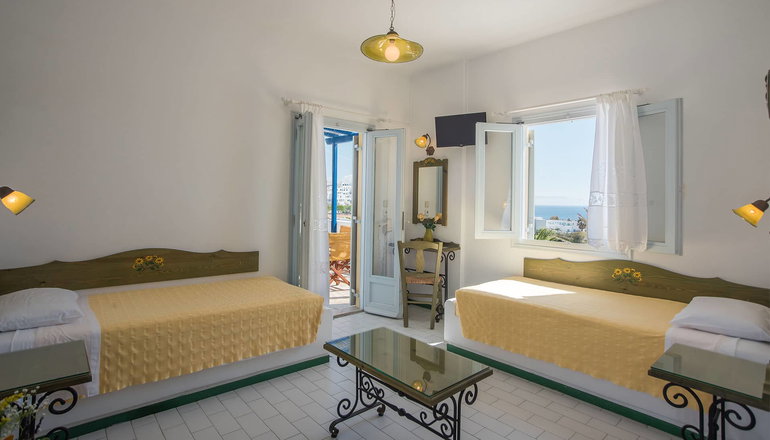 Albatross Hotel