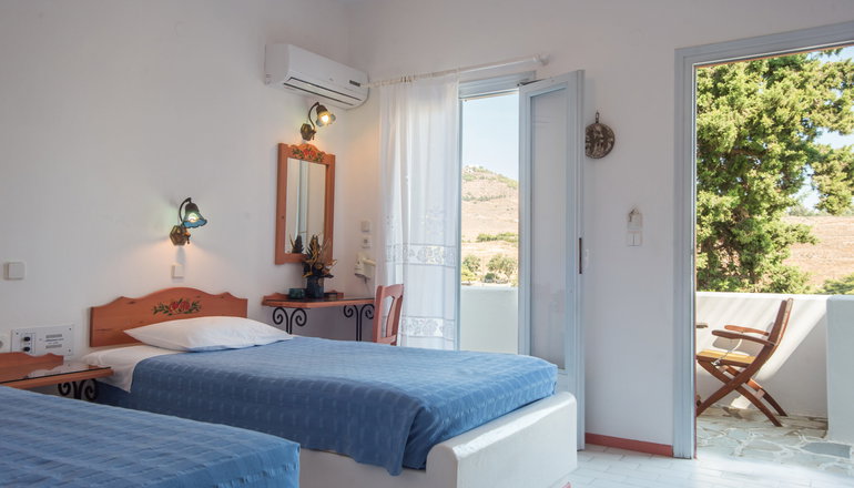 Albatross Hotel