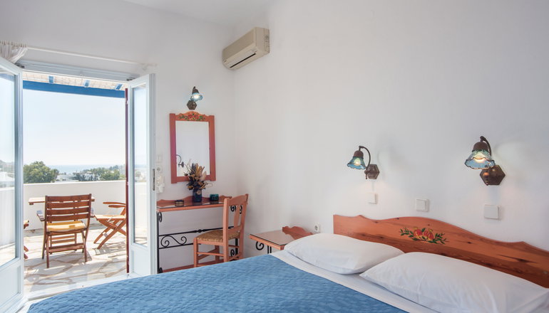 Albatross Hotel