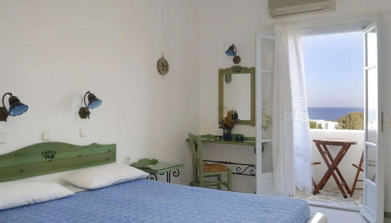 Albatross Hotel
