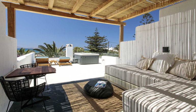 Alkyoni Beach Hotel