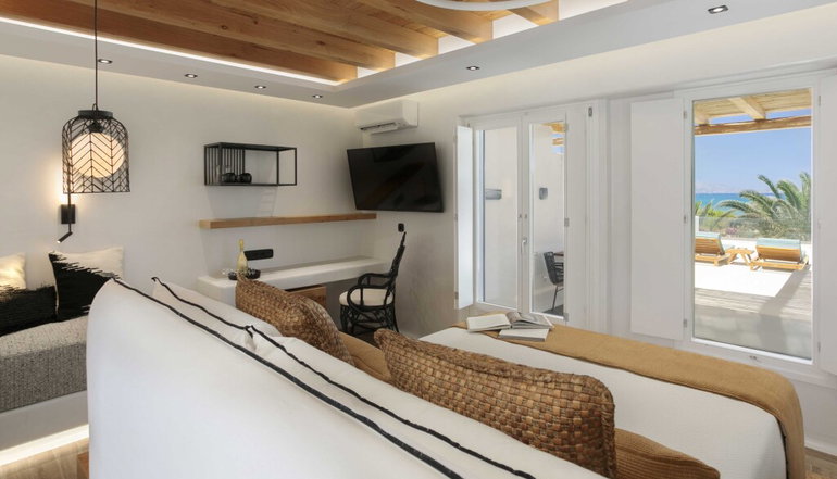 Alkyoni Beach Hotel