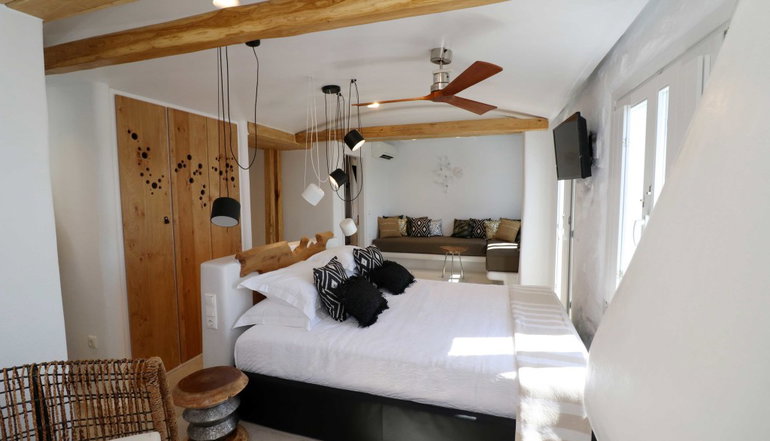 Alkyoni Beach Hotel