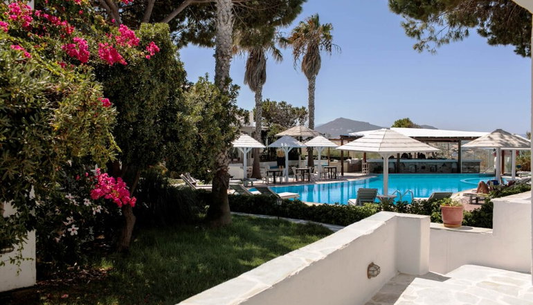 Alkyoni Beach Hotel