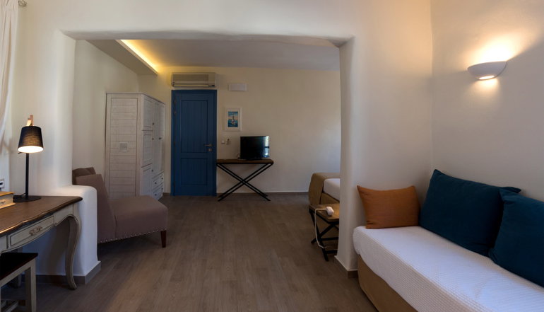 Alkyoni Beach Hotel