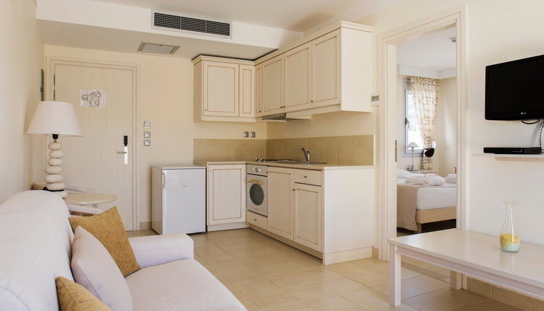 4* Almiriki Chios Rooms & Apartments - Λιθί, Χίος