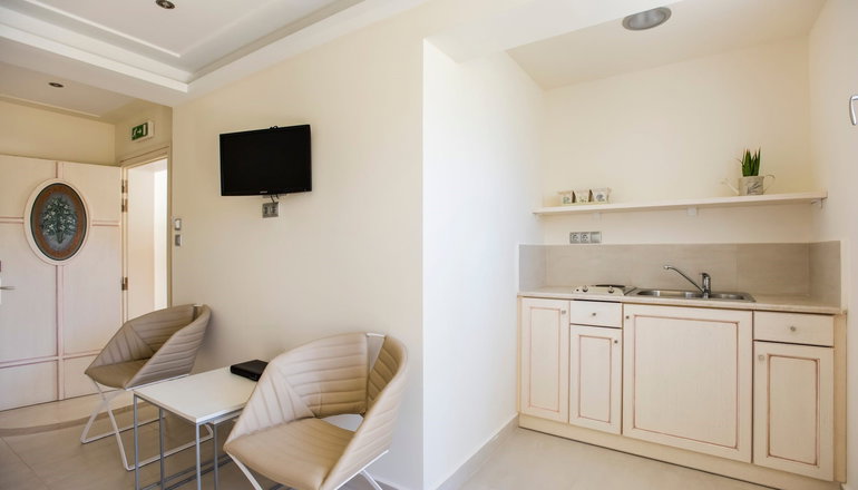 4* Almiriki Chios Rooms & Apartments - Λιθί, Χίος