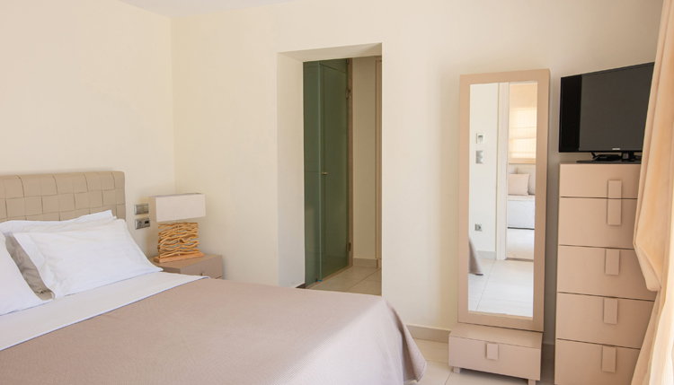 4* Almiriki Chios Rooms & Apartments - Λιθί, Χίος